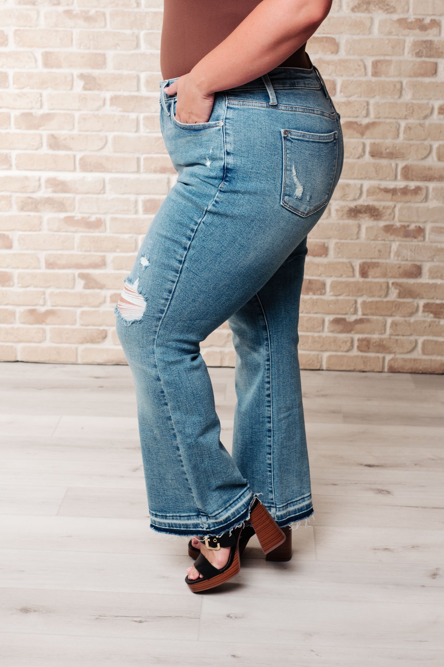 Judy Blue Isla Mid Rise Bootcut Jeans