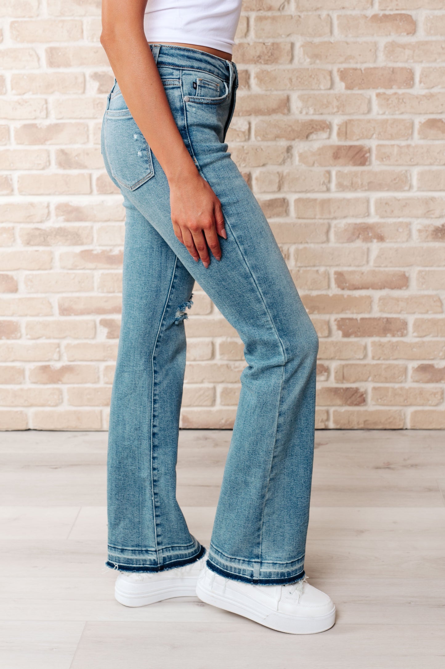Judy Blue Isla Mid Rise Bootcut Jeans