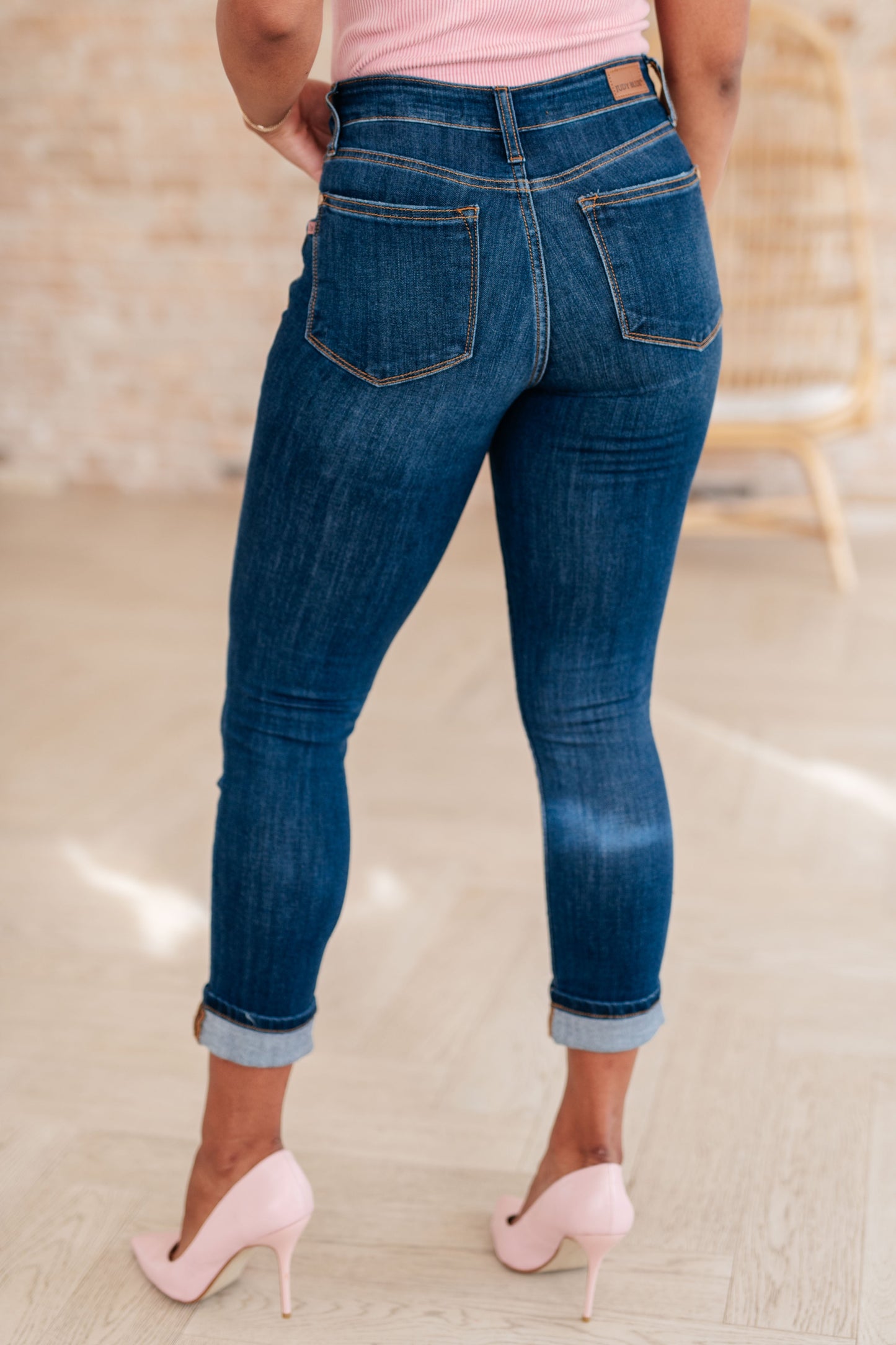 Judy Blue Bette Mid Rise Vintage Cuffed Capri