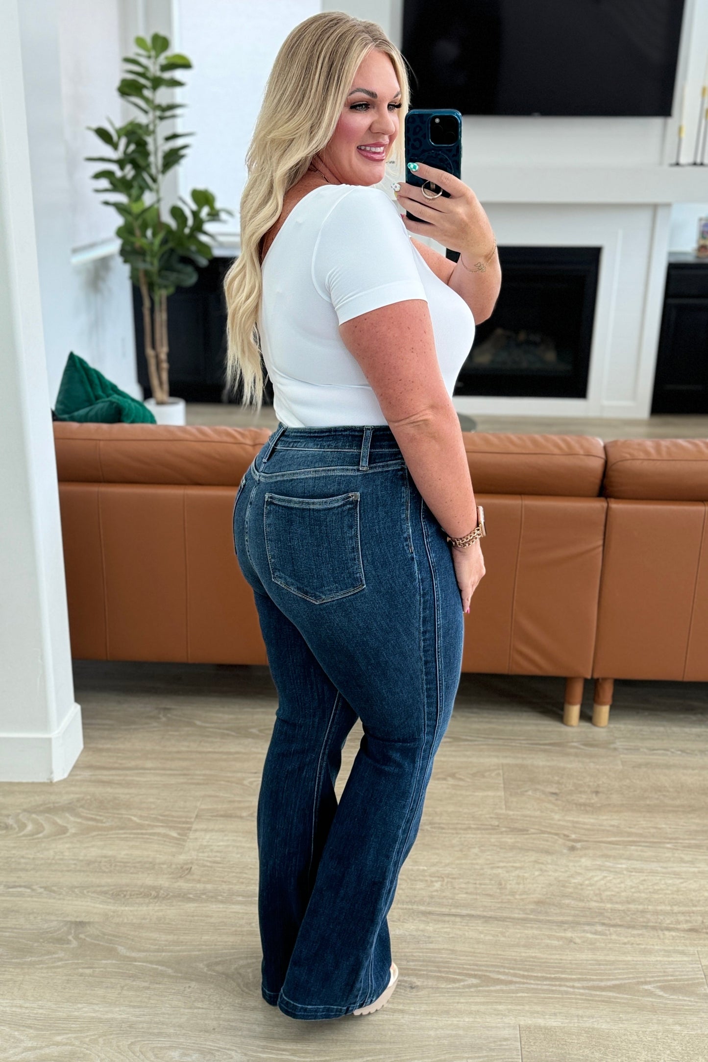 Judy Blue Mavis Side Seam Detail Flare Jeans
