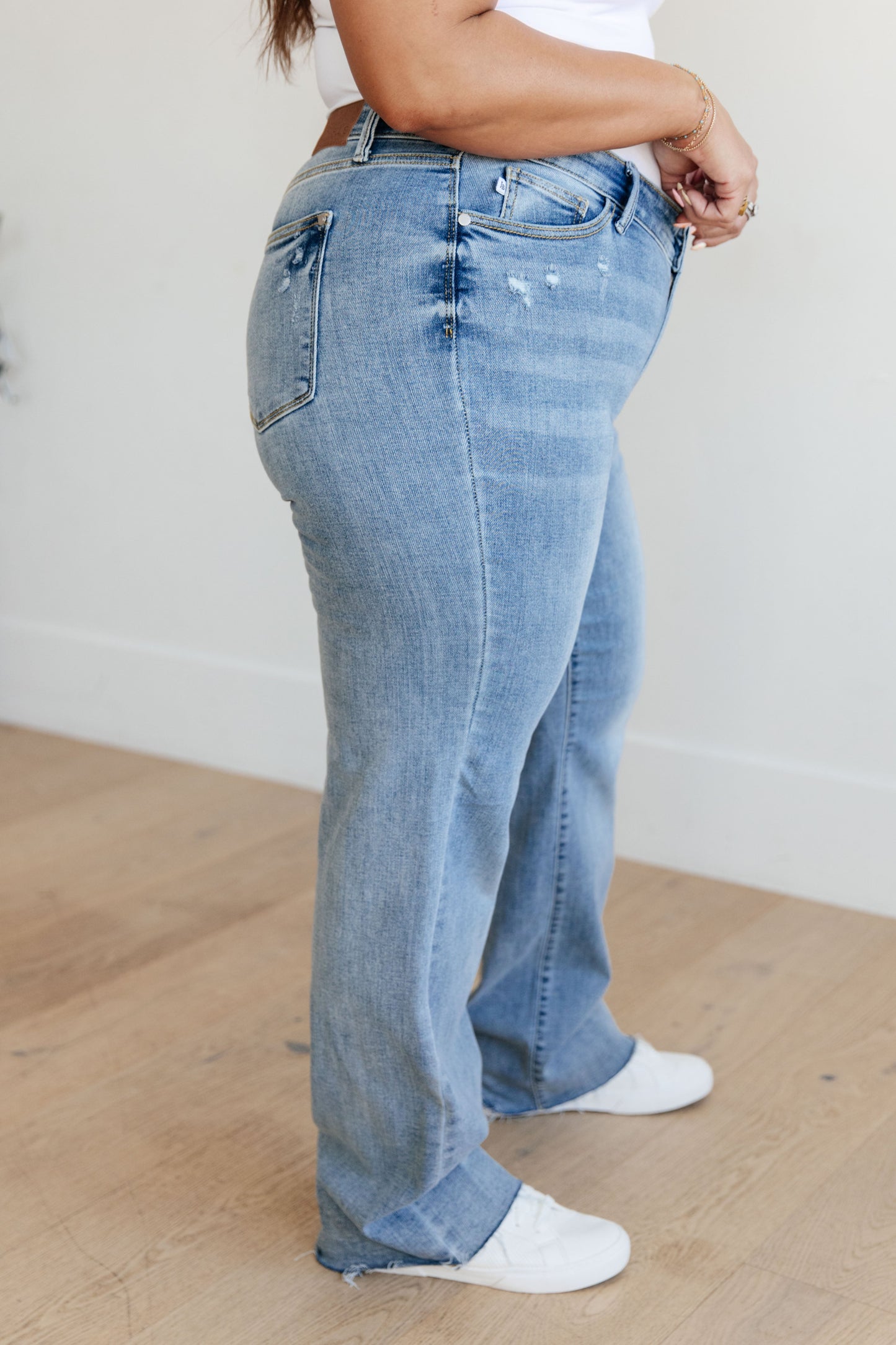 Judy Blue Mildred V Front Waistband Straight Jeans