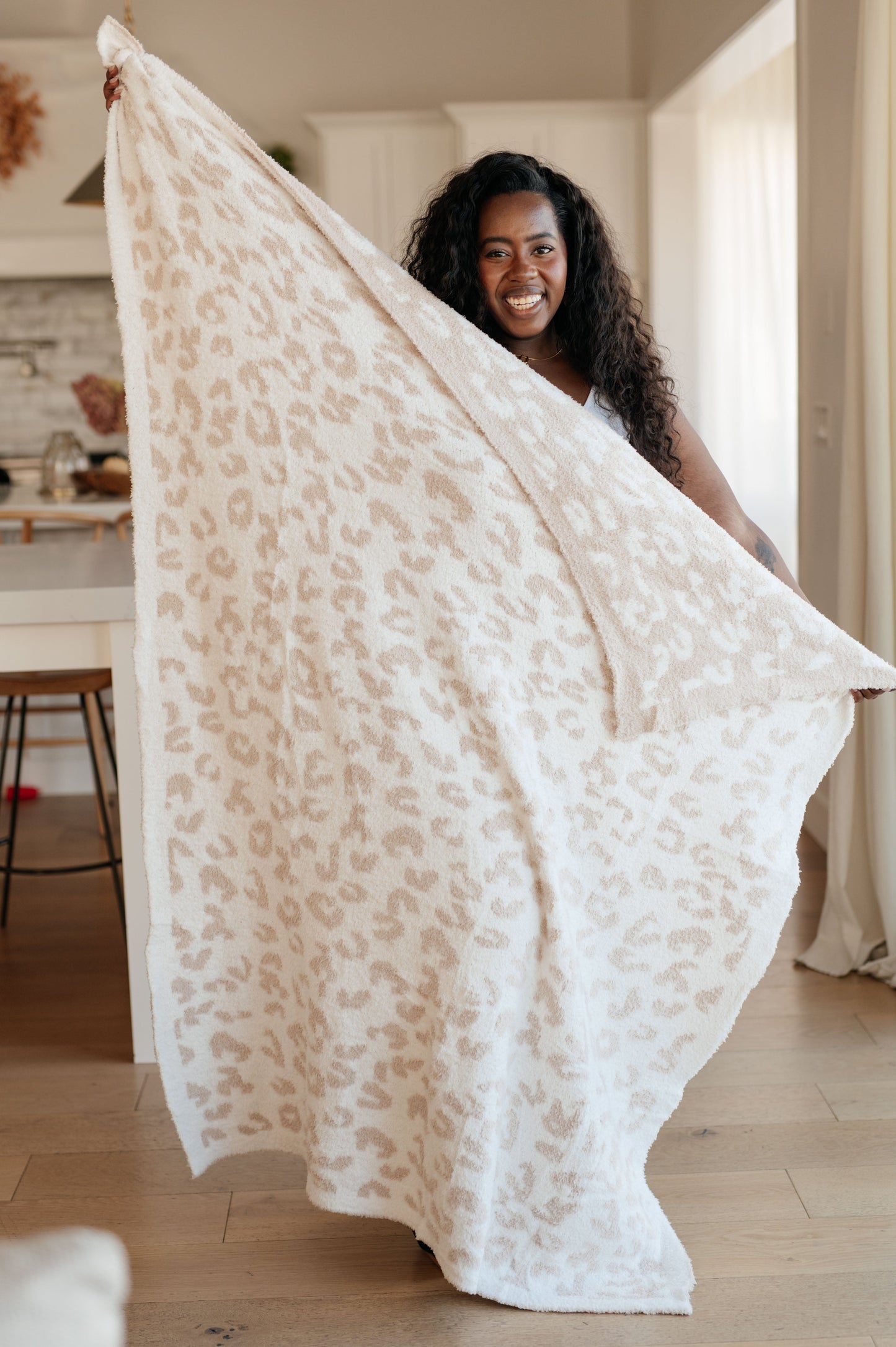 Cuddle Culture Ari Blanket Single Cuddle Size in Neutral Animal
