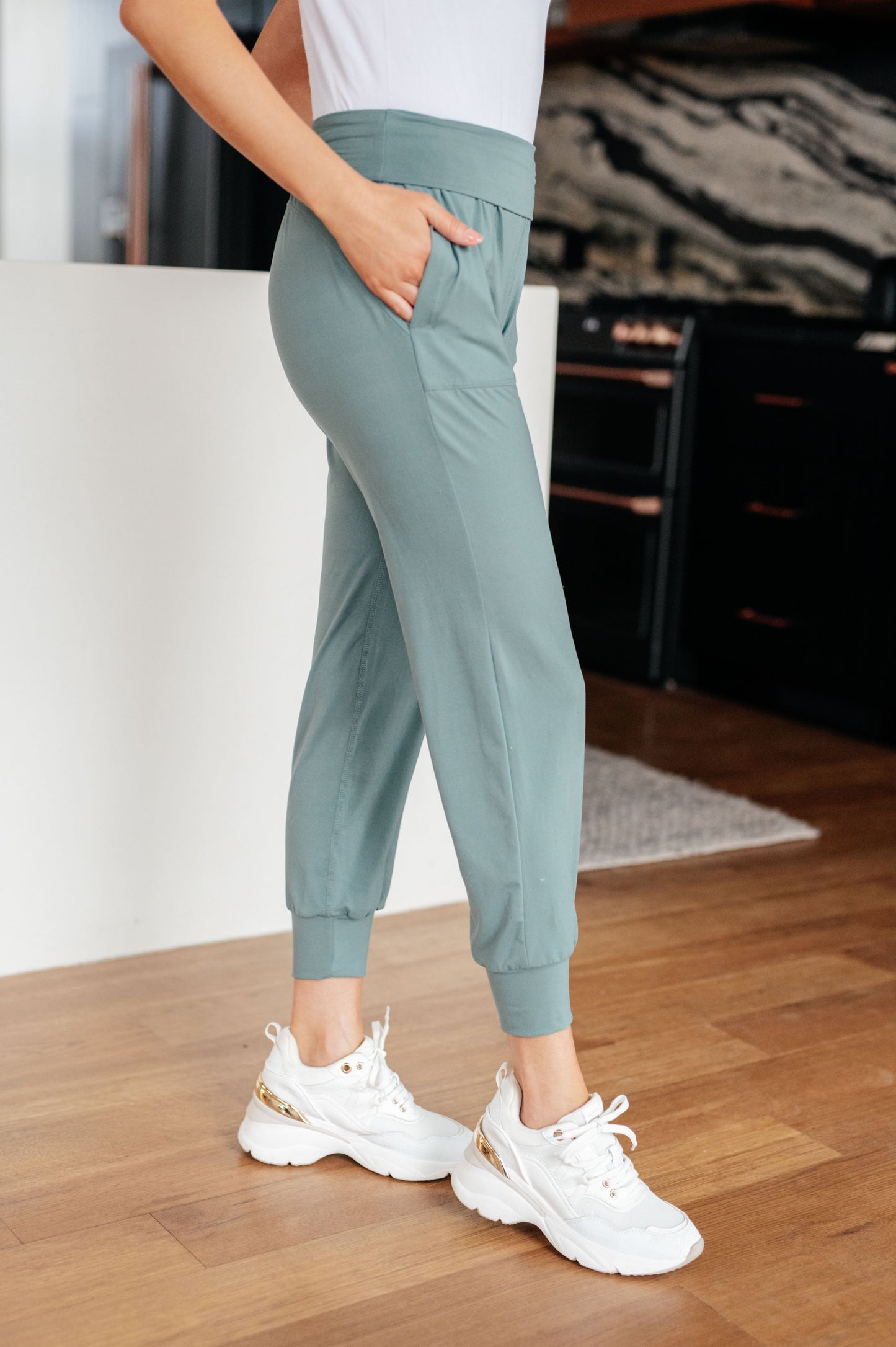 Always Accelerate Joggers in Tidewater Teal