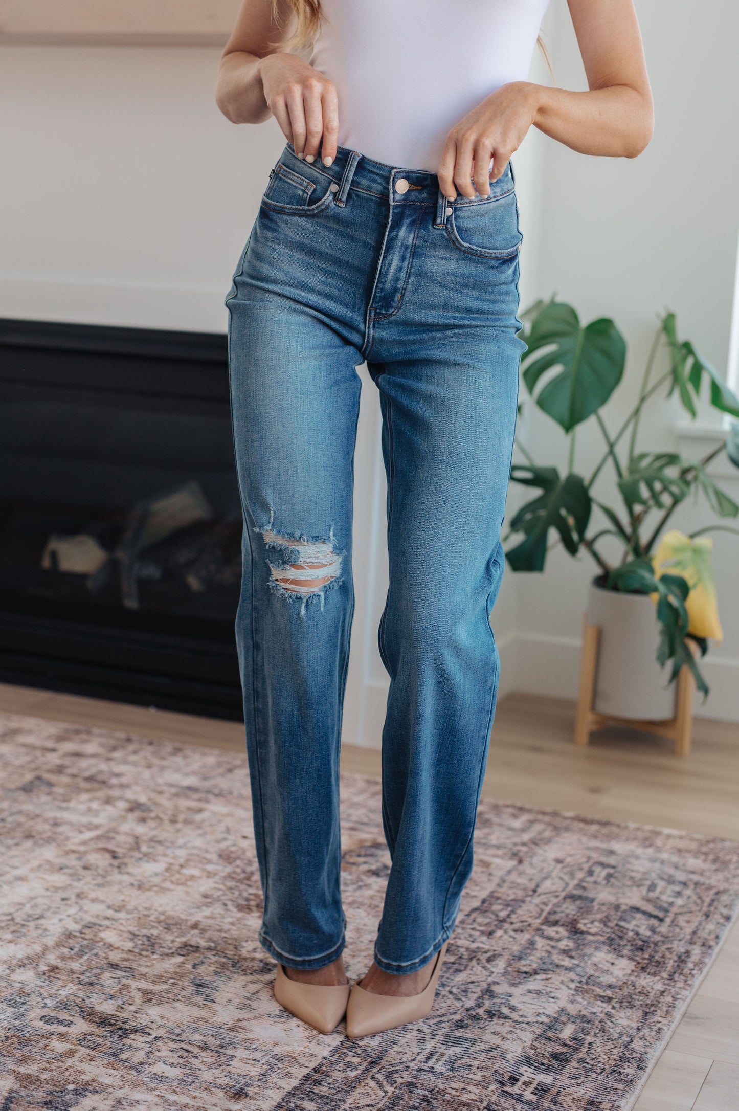 Judy Blue Carrie High Rise Control Top 90's Straight Jeans