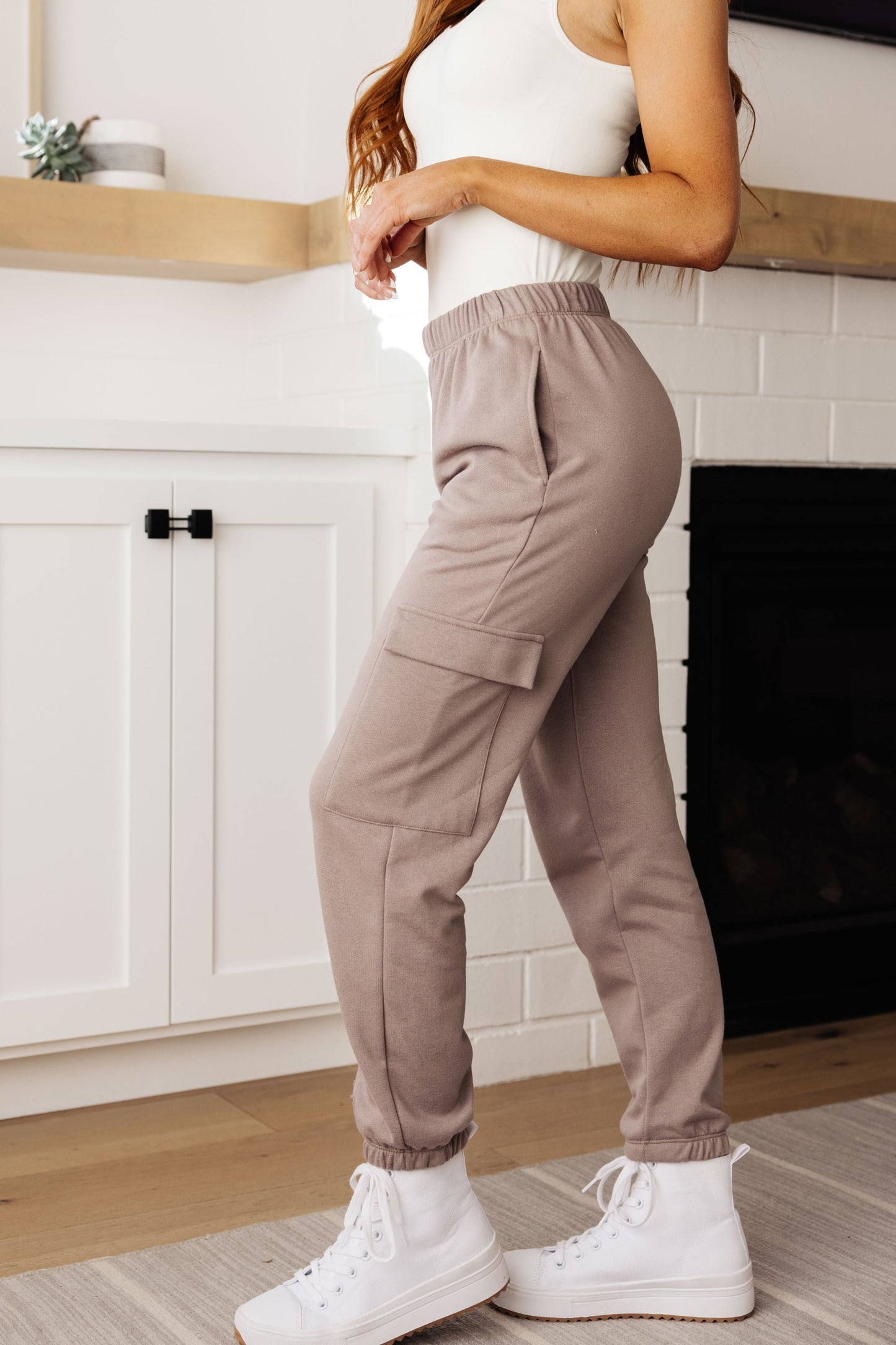 Wasabi & Mint Lounge A Lot Cargo Sweatpants in Mocha