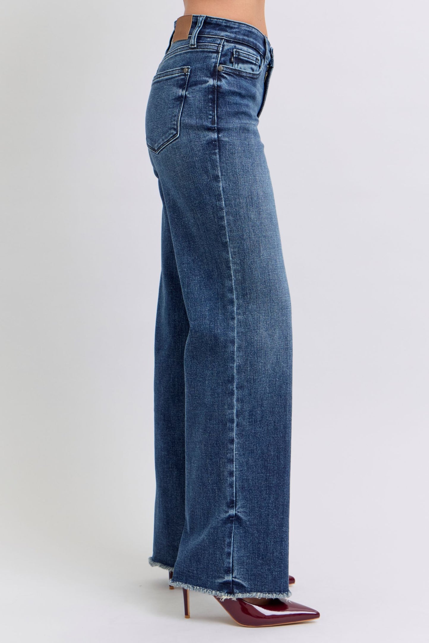 Leo Judy Blue Raw Hem Mid Rise Jeans