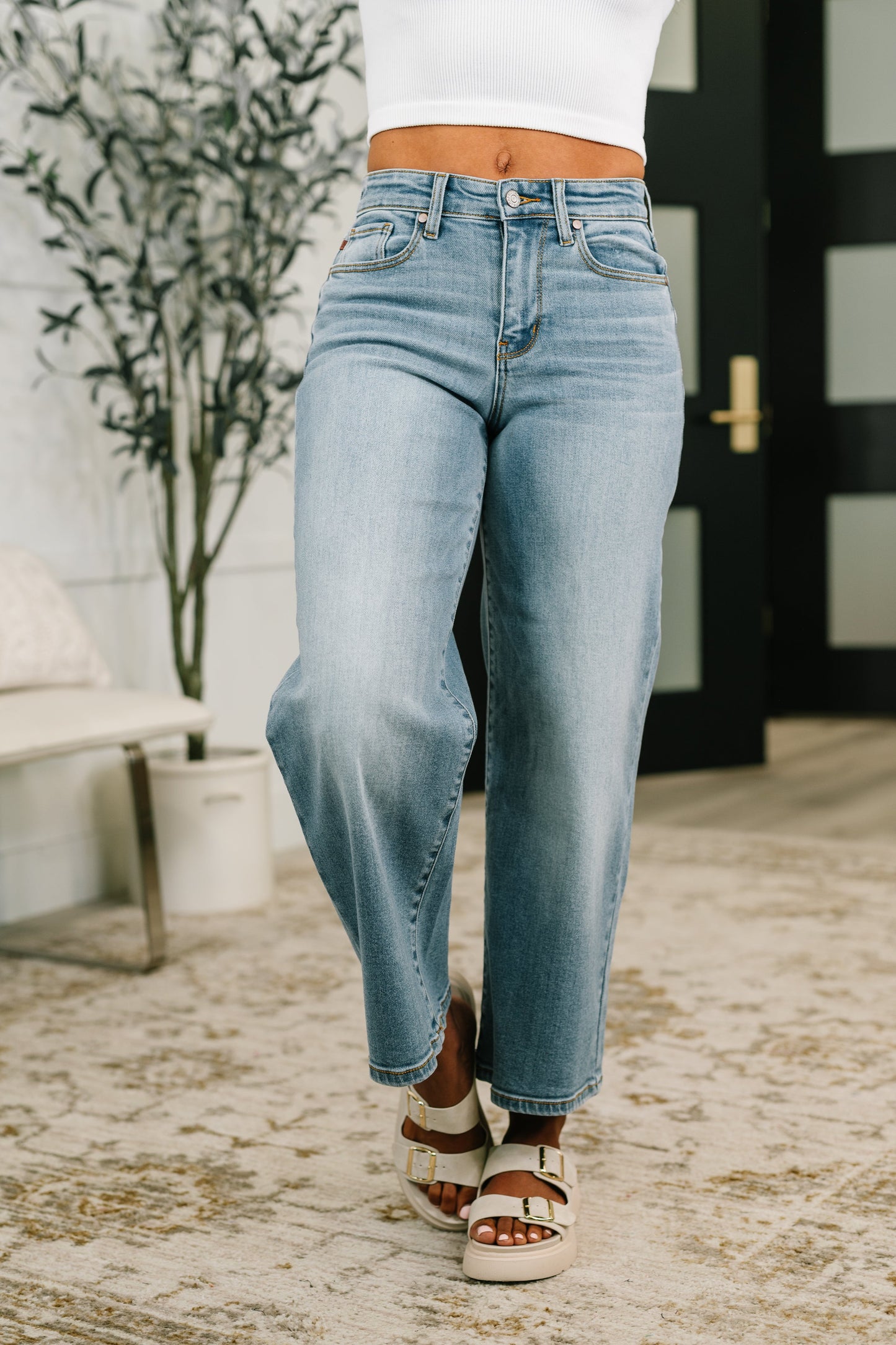 Claudia Judy Blue Mid Rise Wide Leg Ankle Jean