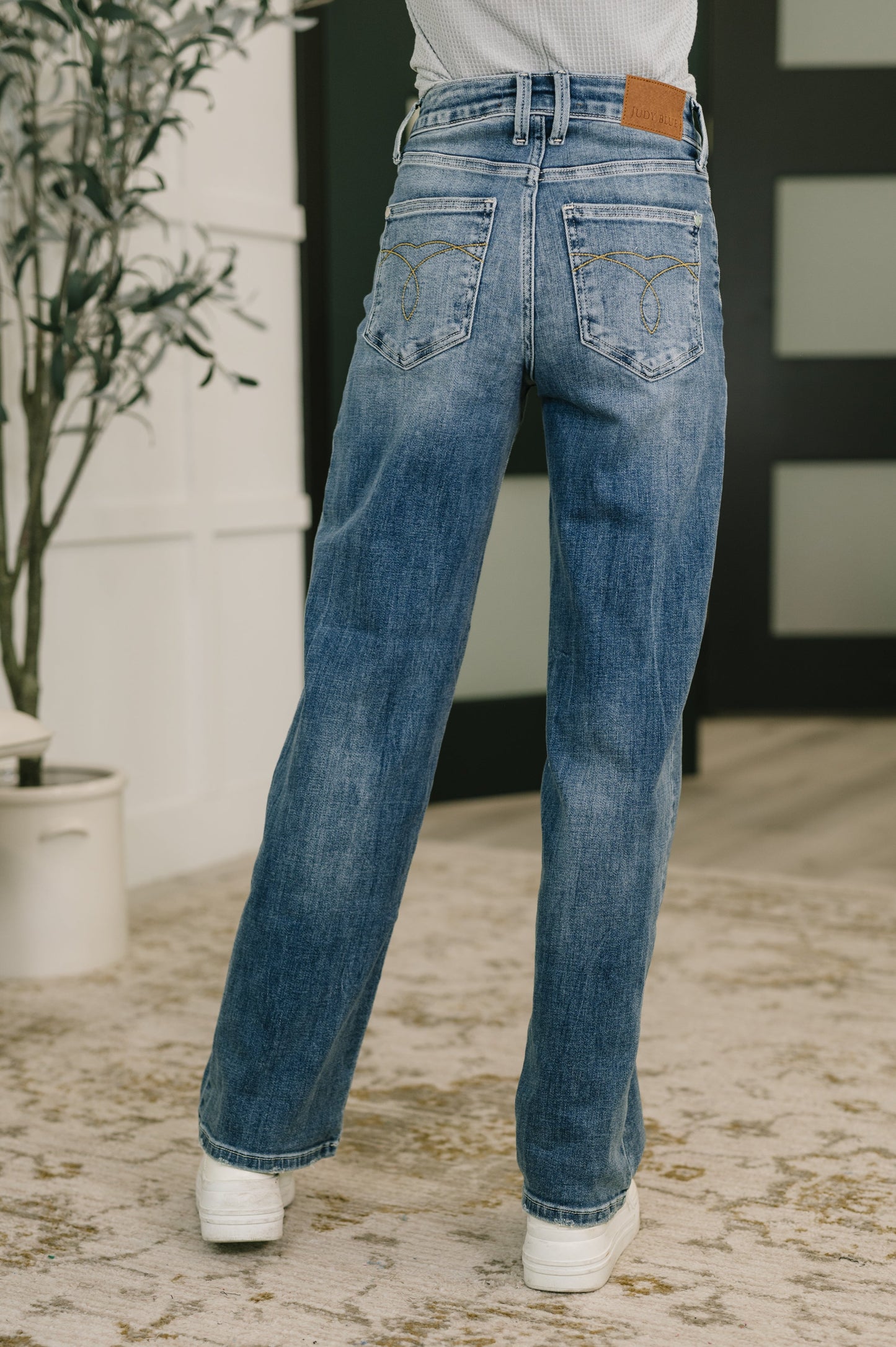 Judy Blue Holly Mid Rise Straight