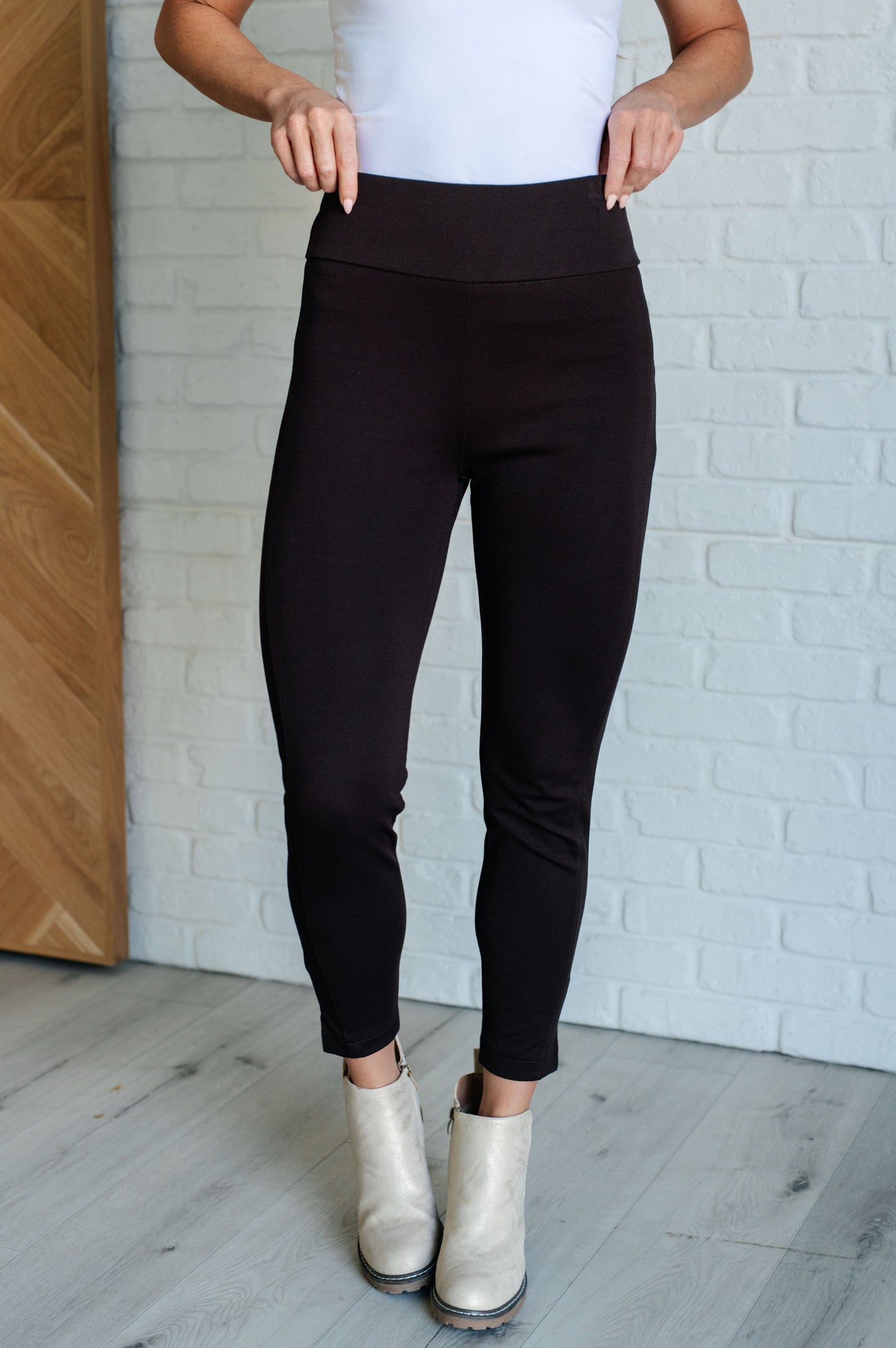 Dear Scarlett Magic Ankle Crop Skinny Pants in Chocolate