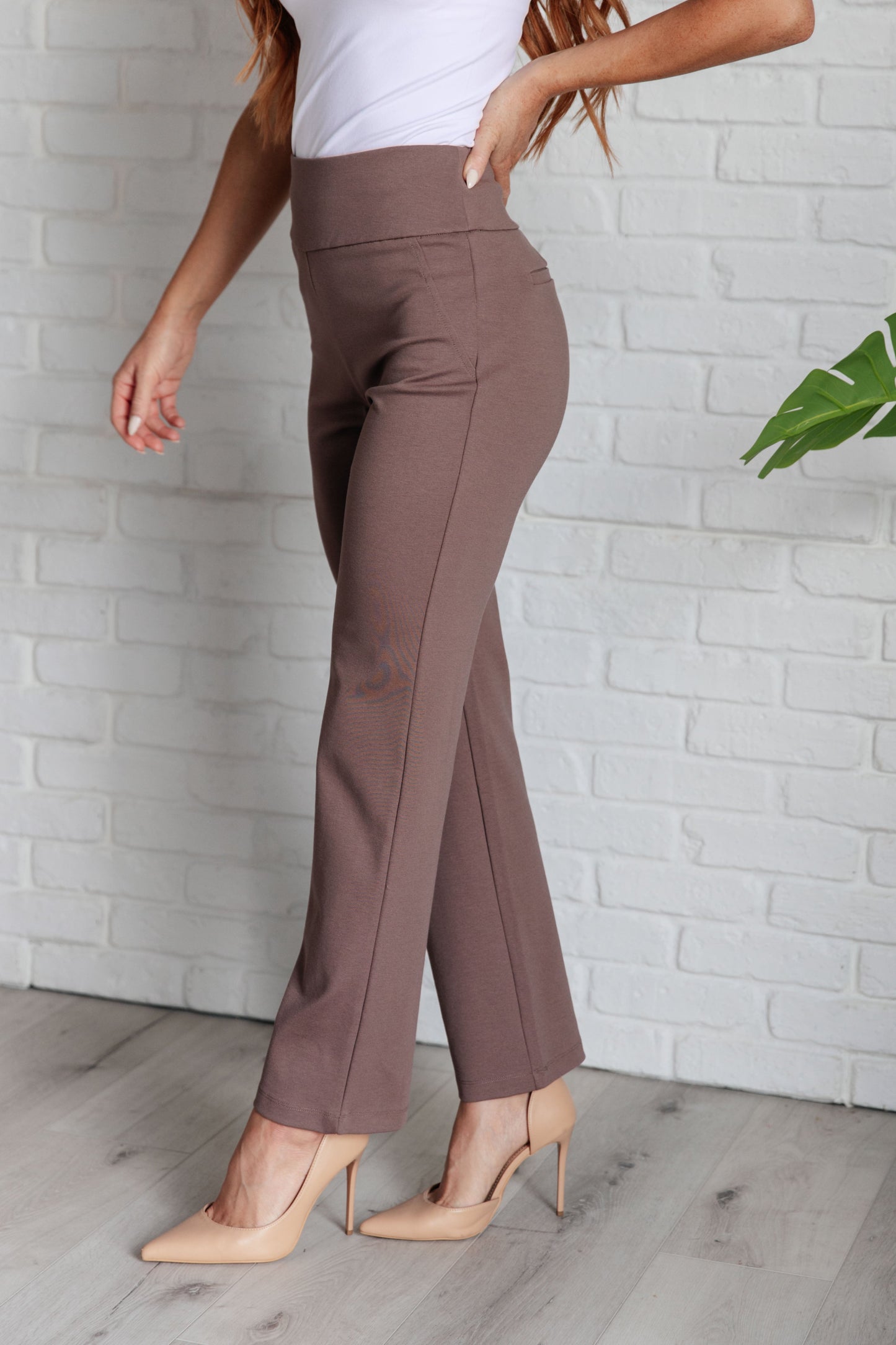 Dear Scarlett Magic Straight Pants in Dark Mocha