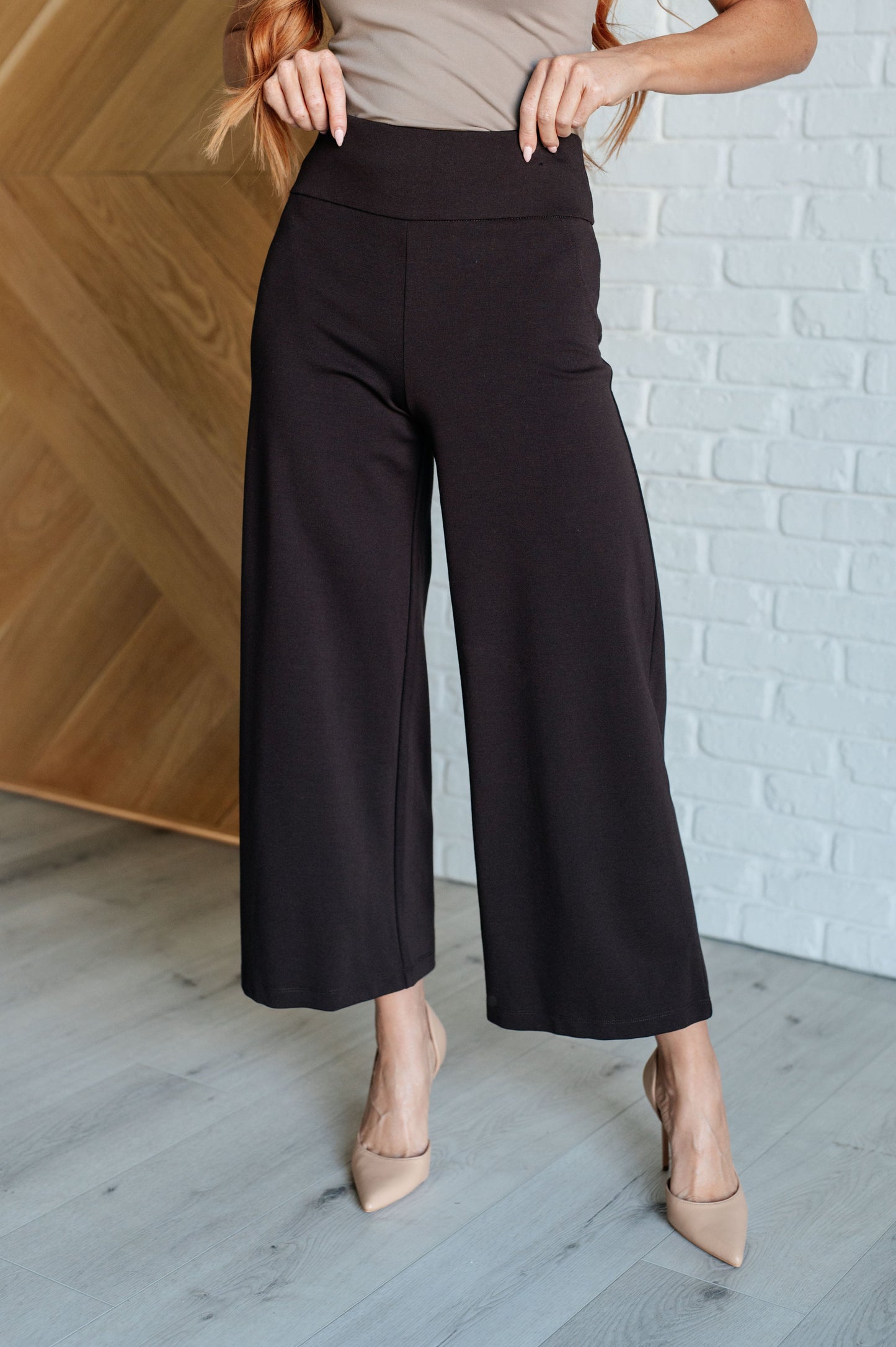 Dear Scarlett Magic Wide Leg Crop Pants in Chocolate