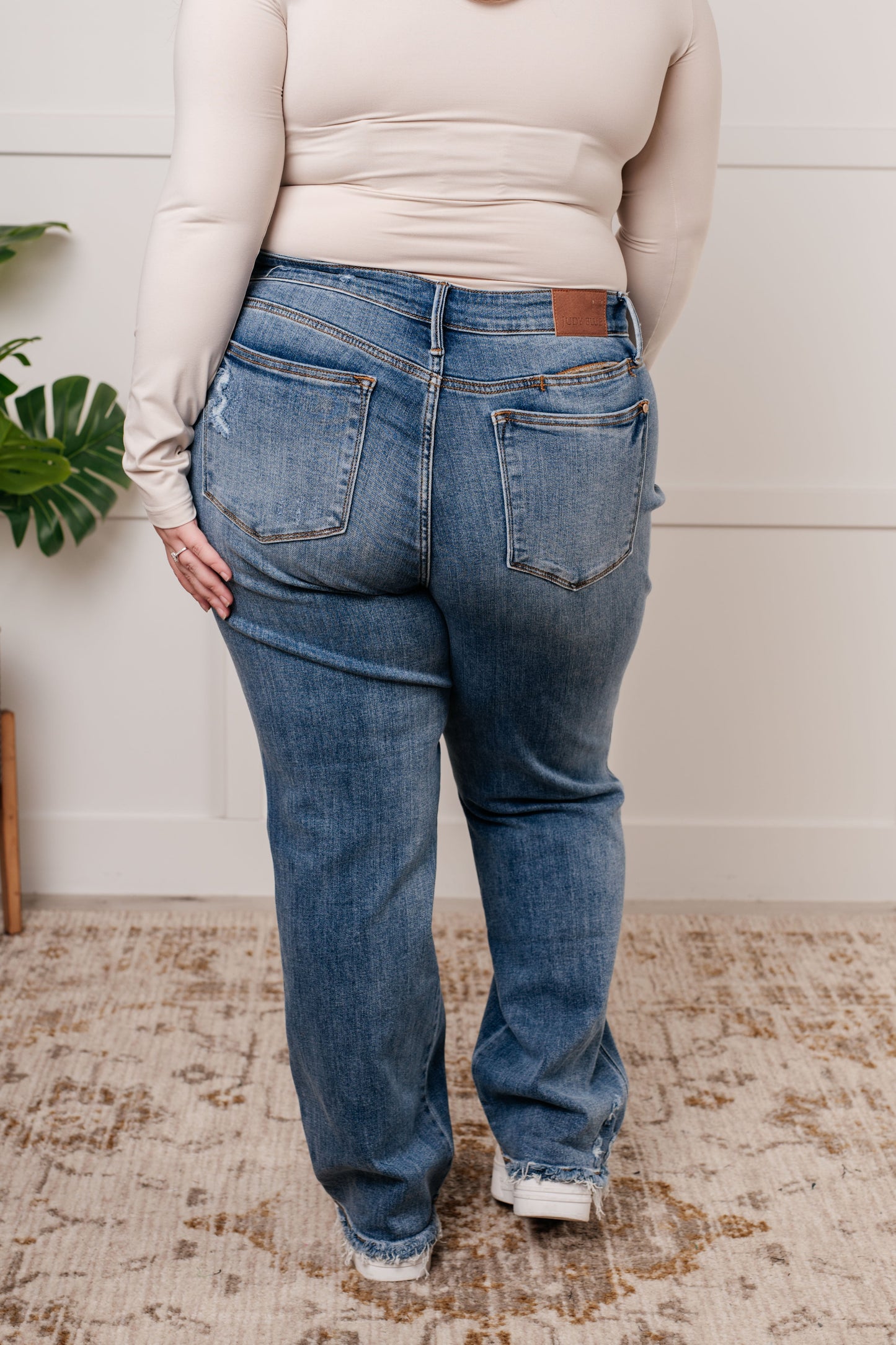 Judy Blue Quinn Mid Rise Cell Pocket Dad Jeans