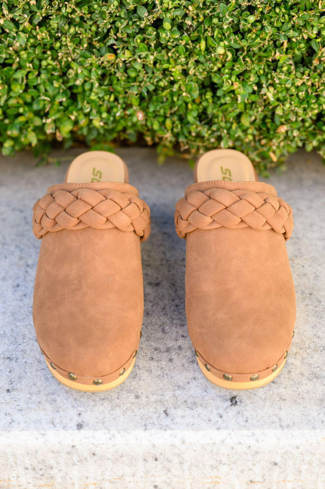 Taylor Braided Clogs In Brown