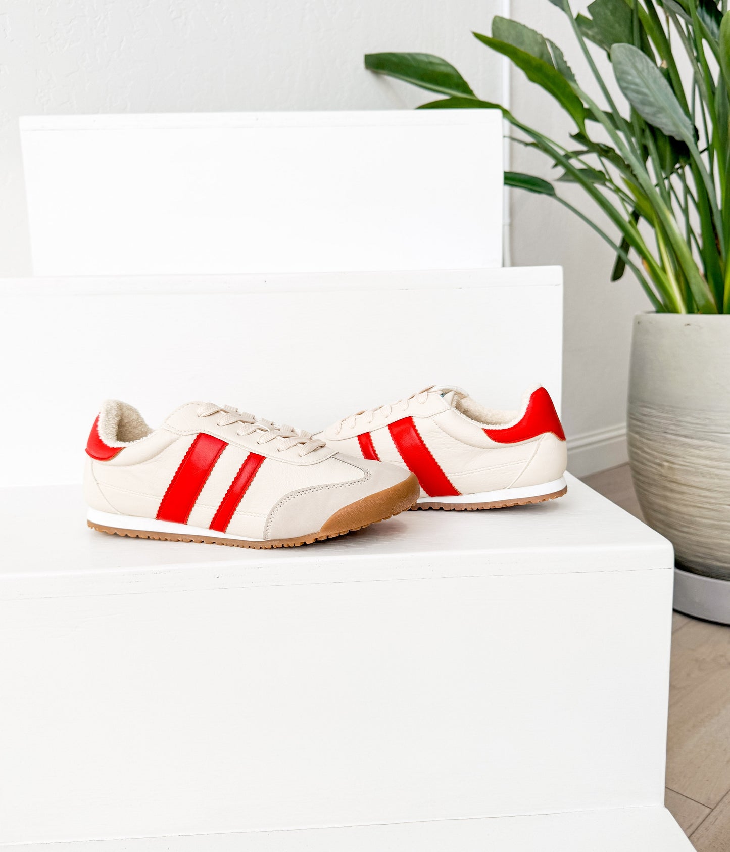 Madrid Not Rated Sneaker in Beige/Red