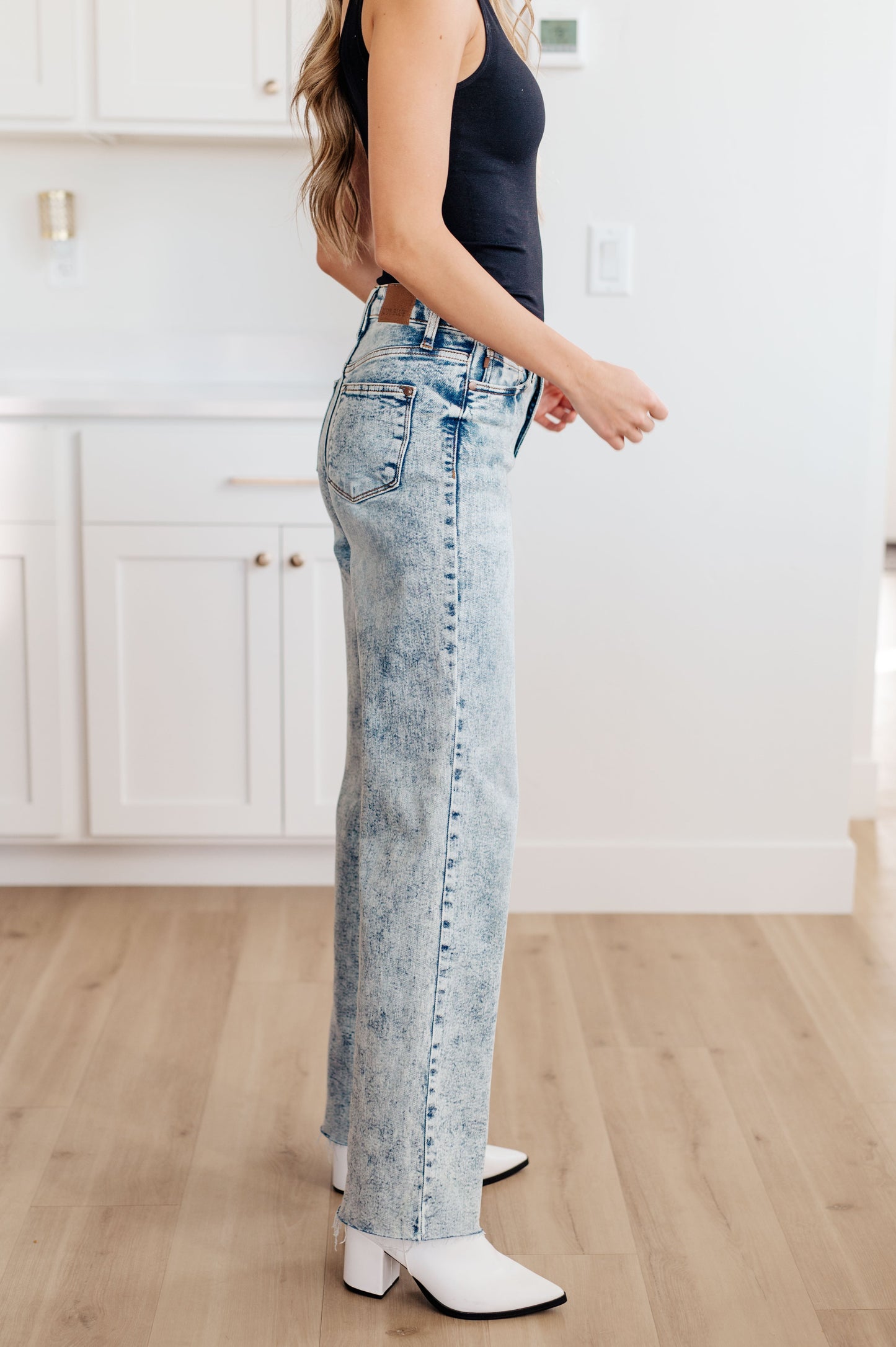 Judy Blue Dory Mineral Wash Jeans