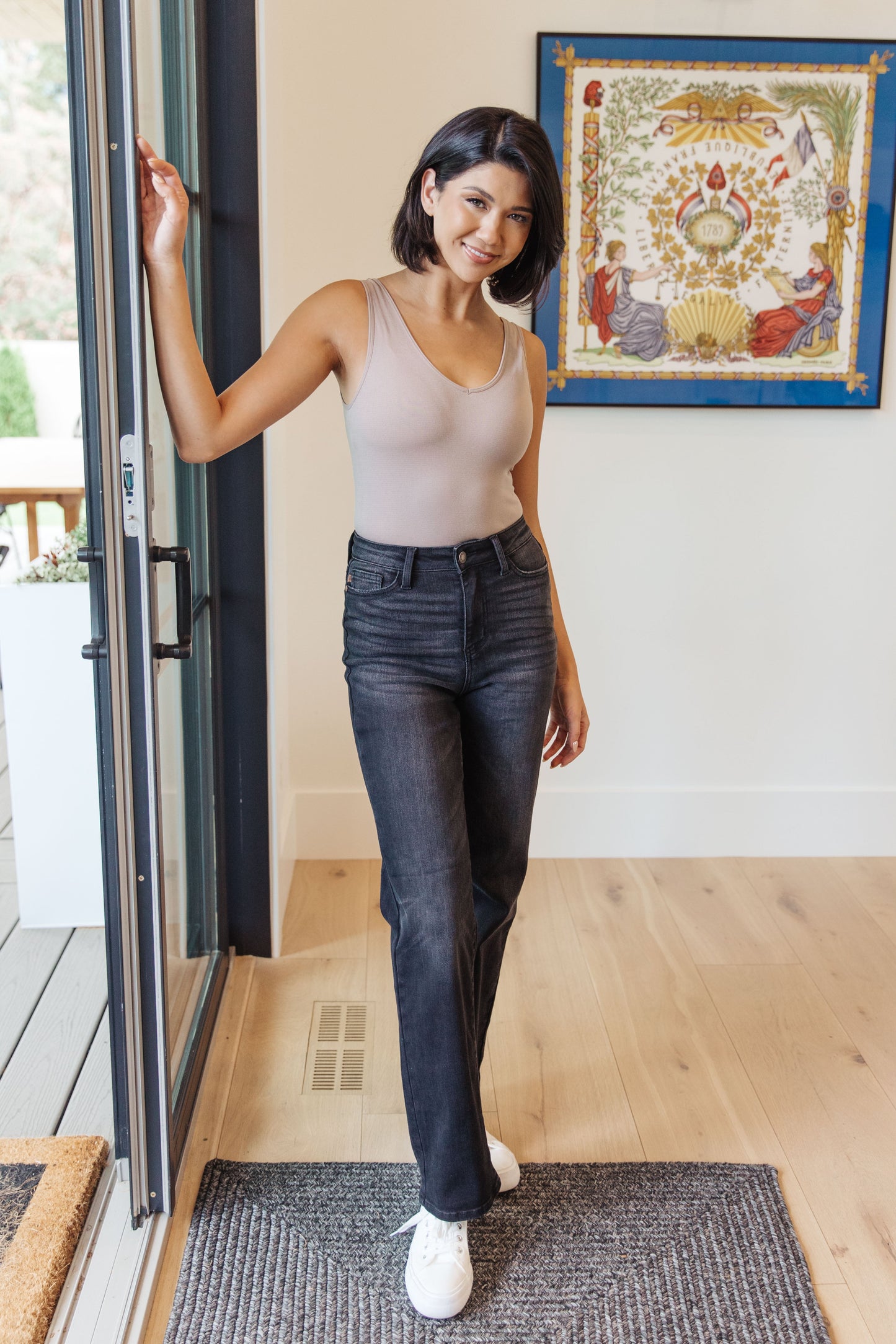Judy Blue Eleanor Classic Straight Jeans in Washed Black