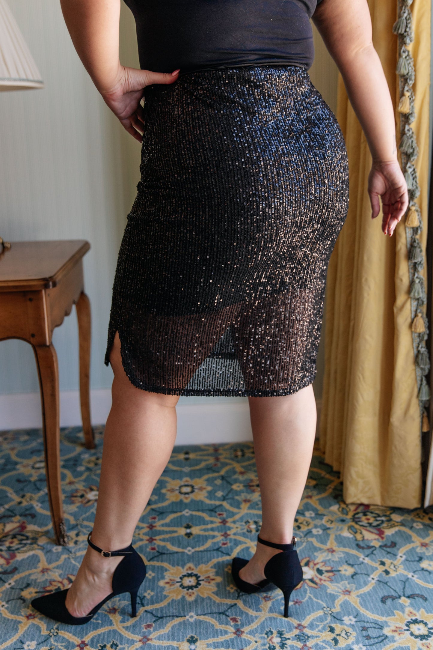 7th Ray Gilded Age Sequin Skirt in Black