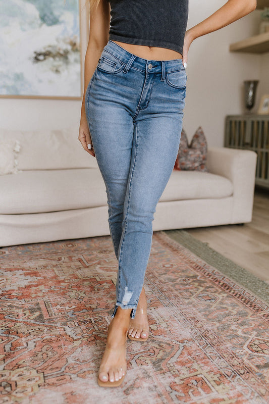 Judy Blue Mariah Mid Rise Cool Relaxed Jeans
